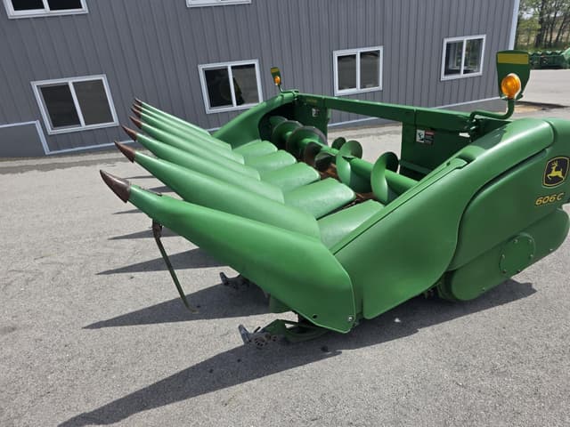 Image of John Deere 606C equipment image 2