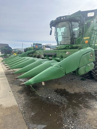 2014 John Deere 608C Equipment Image0