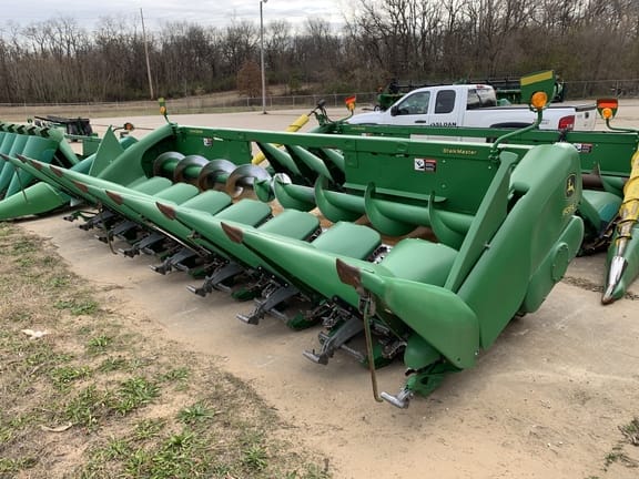 Main image John Deere 608C