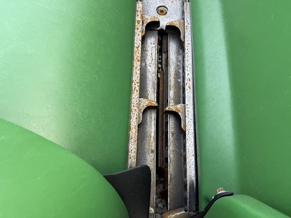 Image of John Deere 608C equipment image 2