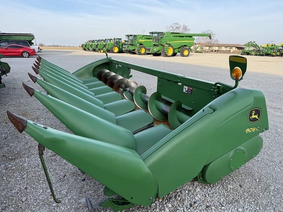 2014 John Deere 608C Equipment Image0