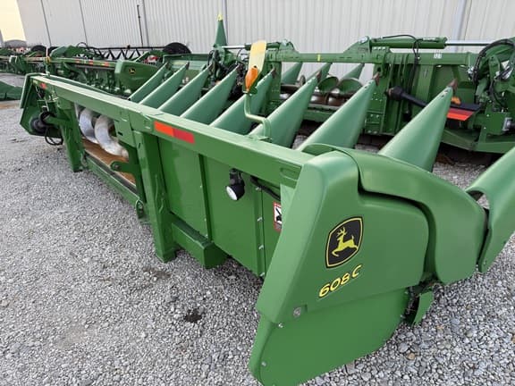 Image of John Deere 608C equipment image 4