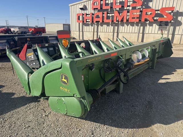 Image of John Deere 608C equipment image 2