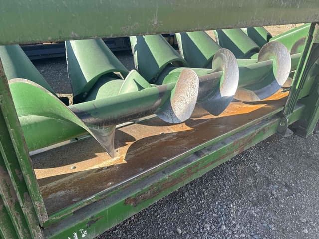 Image of John Deere 608C equipment image 4