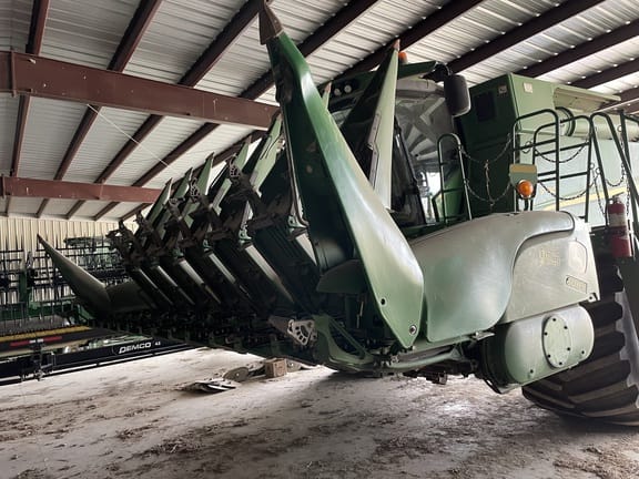 2014 John Deere 608C Equipment Image0