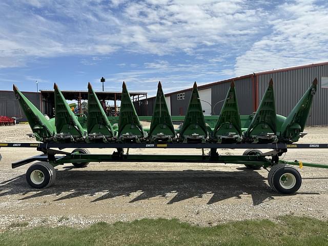 Image of John Deere 608C equipment image 1