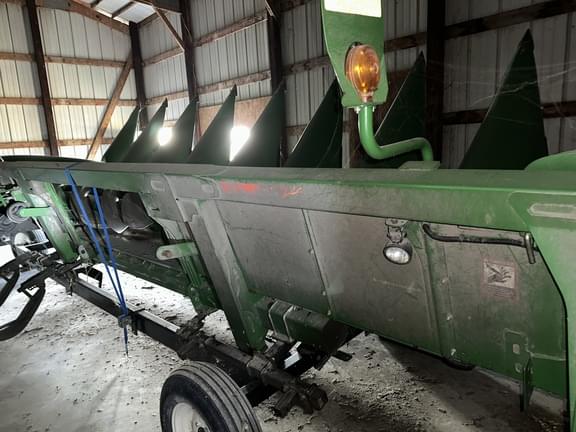 Image of John Deere 608C equipment image 2