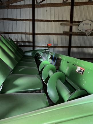 Image of John Deere 608C equipment image 3