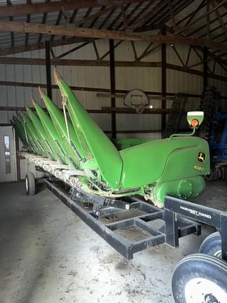 Image of John Deere 608C equipment image 1