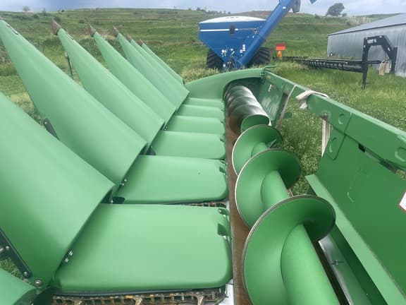 Image of John Deere 608C equipment image 3
