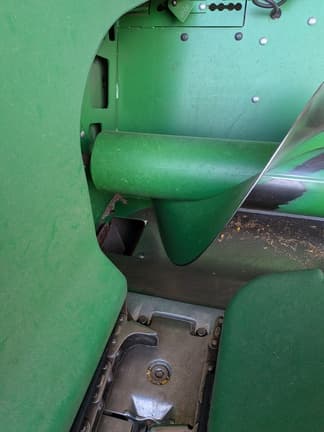 Image of John Deere 608C equipment image 4