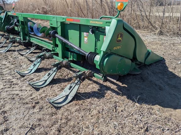 Image of John Deere 608C equipment image 3