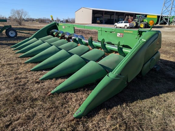 2014 John Deere 608C Equipment Image0