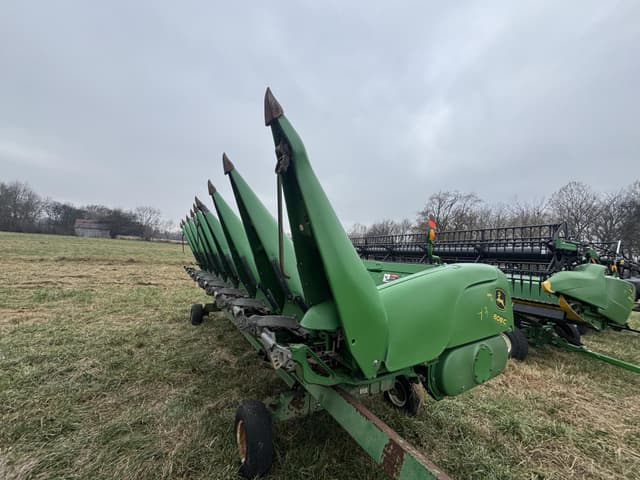 Image of John Deere 608C equipment image 1