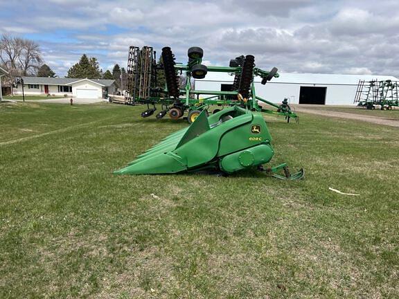 Image of John Deere 608C equipment image 2