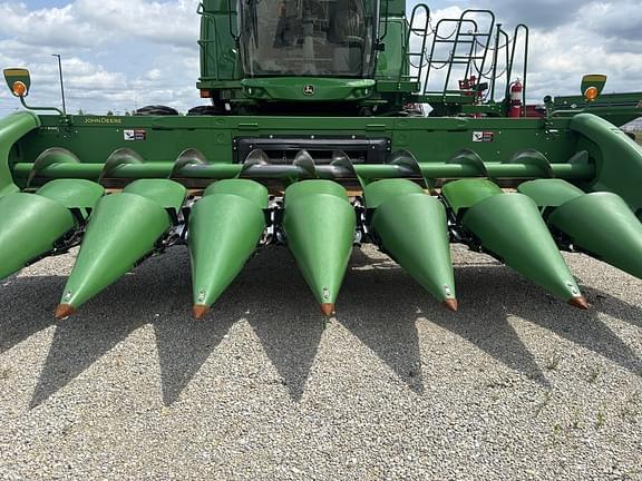 Image of John Deere 608C equipment image 3