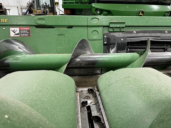 Image of John Deere 608C equipment image 3