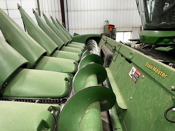 Image of John Deere 608C equipment image 2