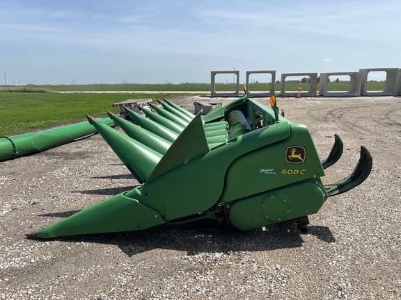 Image of John Deere 608C equipment image 1