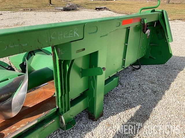 Image of John Deere 608C equipment image 4