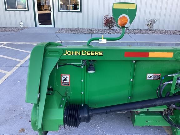 Image of John Deere 608C equipment image 3