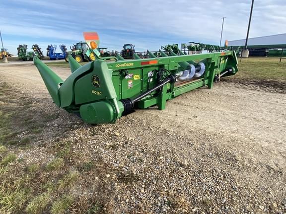 Image of John Deere 608C equipment image 3