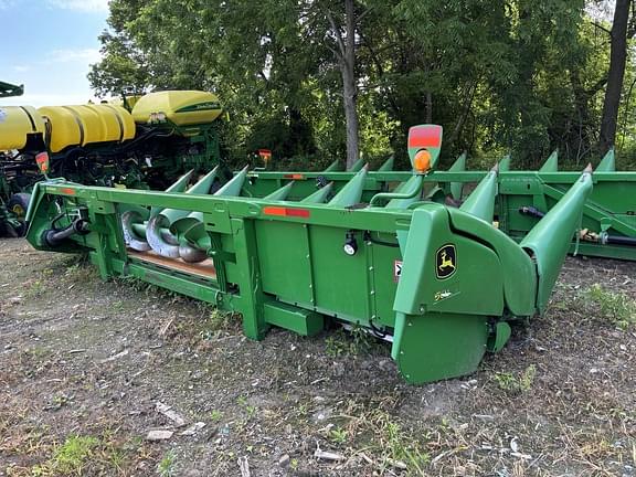 Image of John Deere 608C equipment image 3