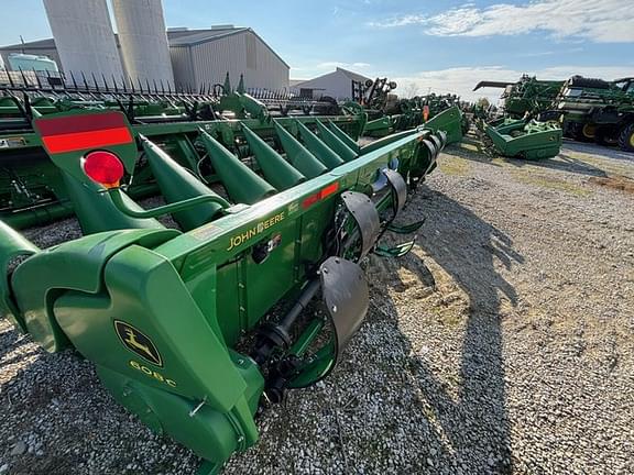 Image of John Deere 608C equipment image 2