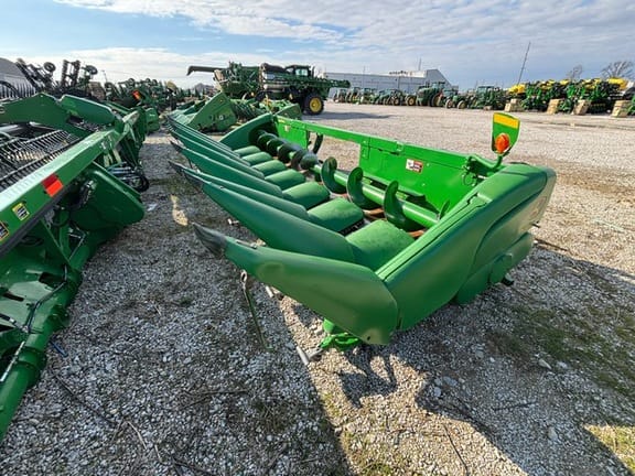 Main image John Deere 608C