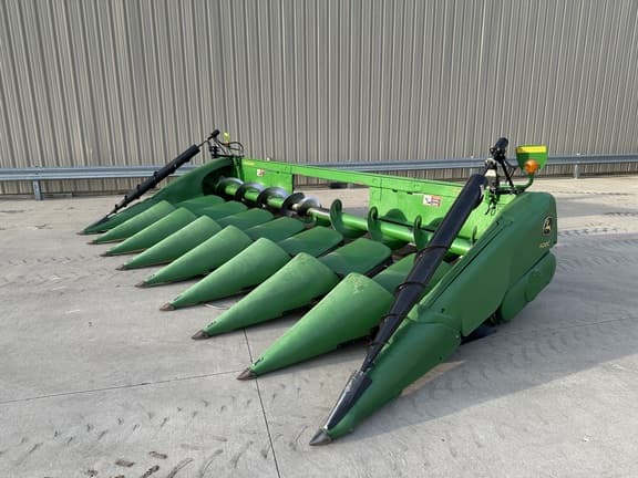 Image of John Deere 608C equipment image 4