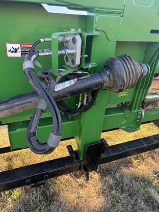 Image of John Deere 608C equipment image 2