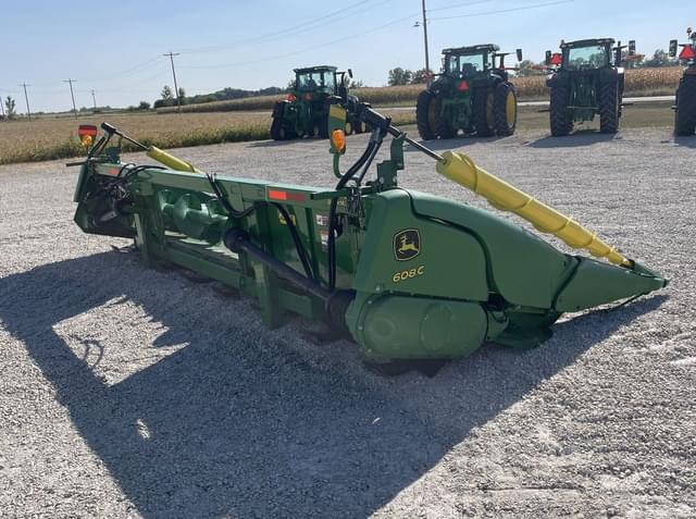 Image of John Deere 608C equipment image 4