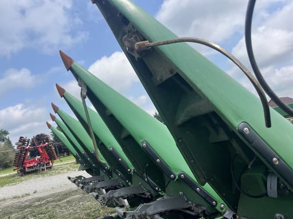Image of John Deere 608C equipment image 3