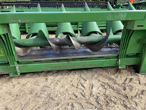 Image of John Deere 608C equipment image 4