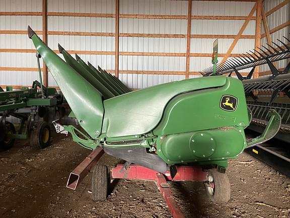 Image of John Deere 608C equipment image 2