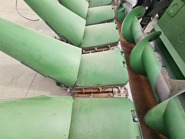 Image of John Deere 608C equipment image 3