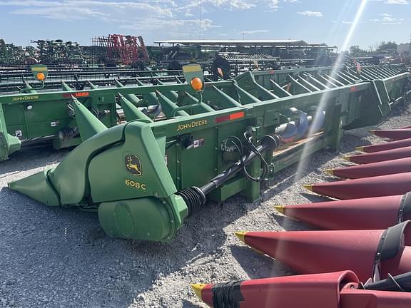 Image of John Deere 608C equipment image 3