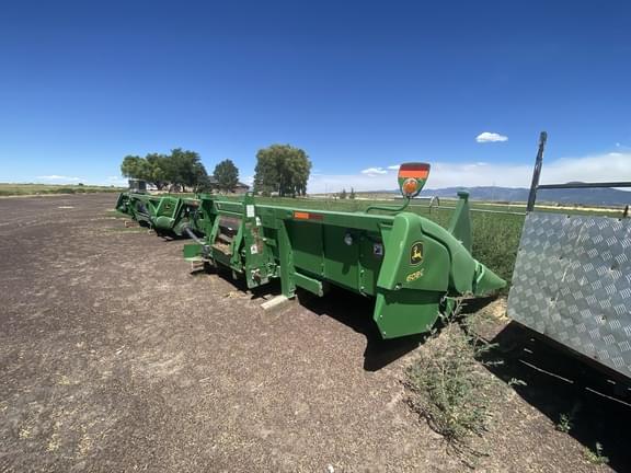 Image of John Deere 608C equipment image 4