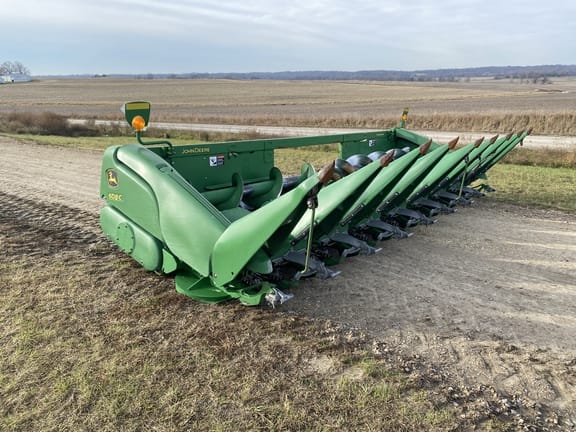 Main image John Deere 608C