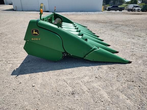 Image of John Deere 608C equipment image 2