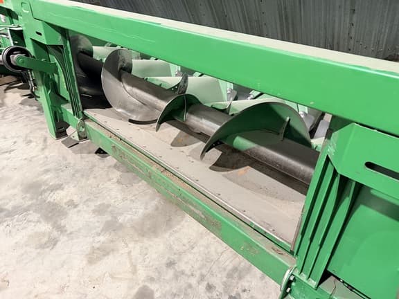 Image of John Deere 608C equipment image 2