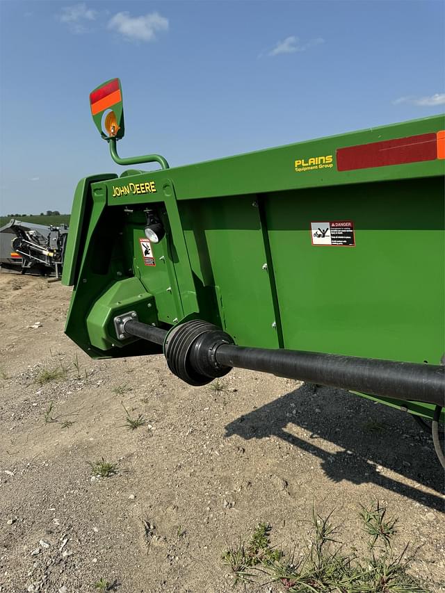 Image of John Deere 608C equipment image 4