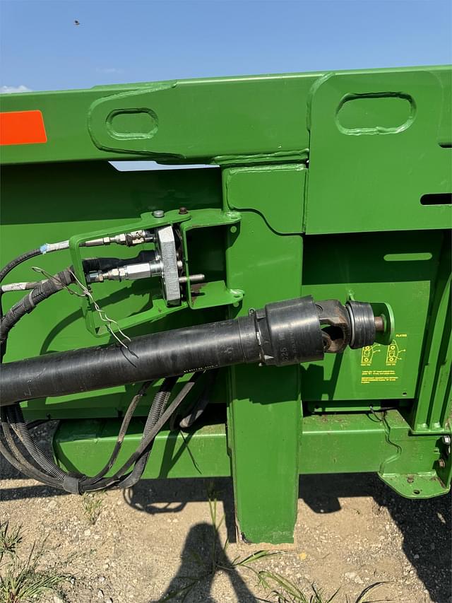 Image of John Deere 608C equipment image 3