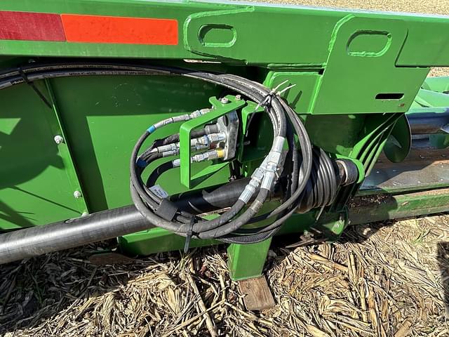 Image of John Deere 608C equipment image 3