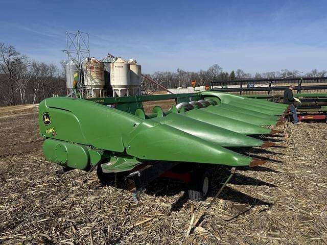 Image of John Deere 608C equipment image 4