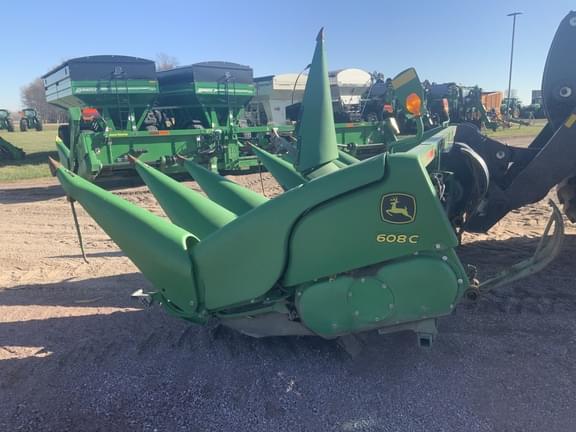 Image of John Deere 608C equipment image 4