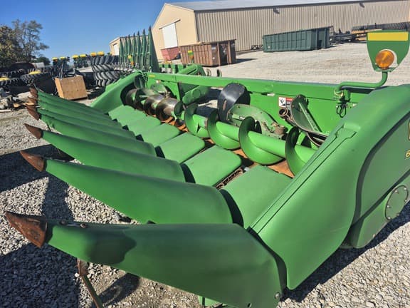 Image of John Deere 608C equipment image 2