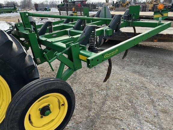 Image of John Deere 610 Primary image