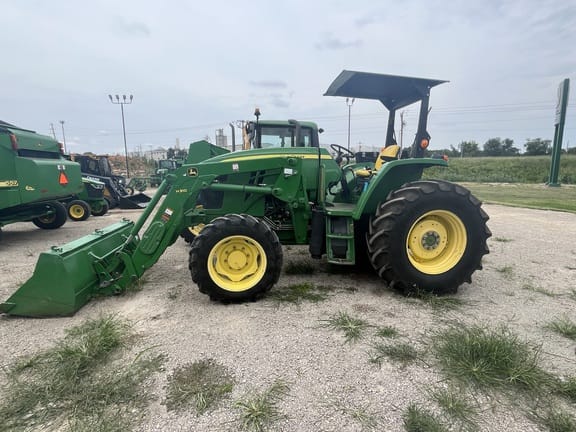 2014 John Deere 6105D Equipment Image0