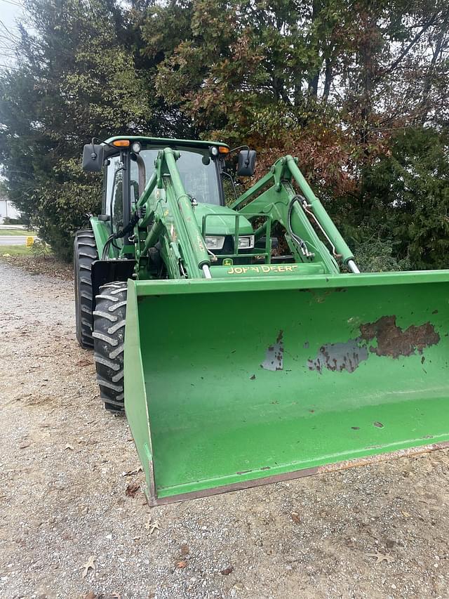 Image of John Deere 6105D equipment image 2